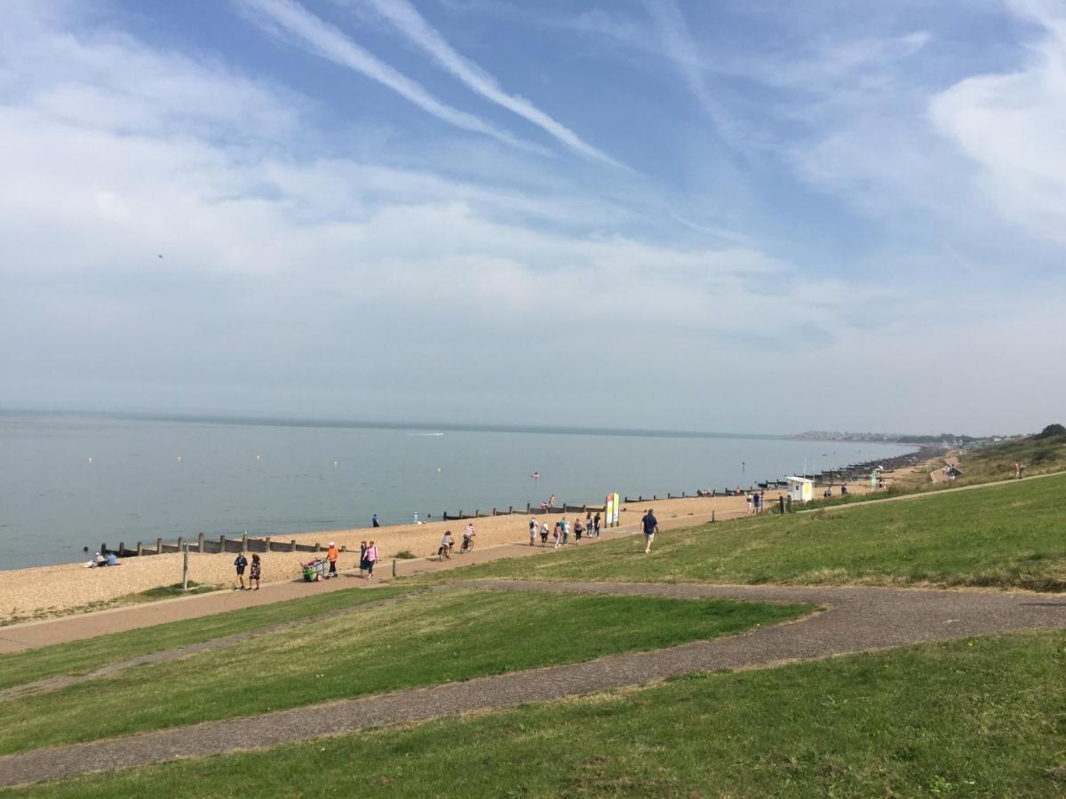 Whitstable The Jolly Villa Bagian luar foto